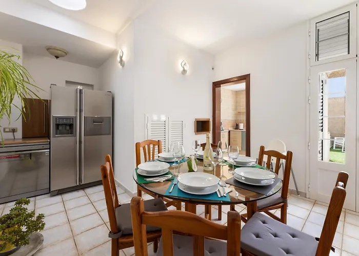 فيلة Beyond Lanzarote San Bartolomé